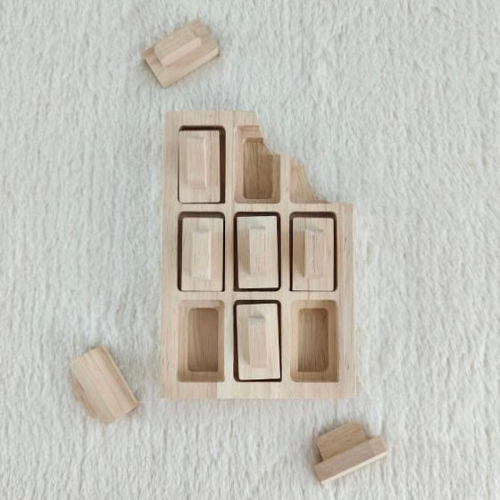 Wood & Mood: Interactive Treats Puzzle Feeder